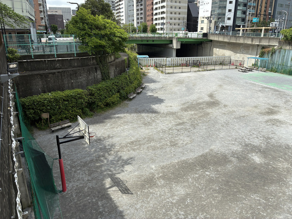 築地川公園多目的広場