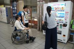 まち歩き調査　様子　写真1