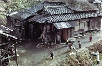 農家の子どもたち　提供：昭和館　画像