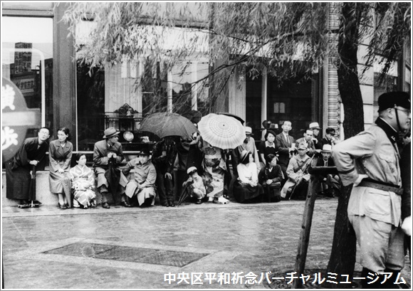 中央区銀座四丁目 待避訓練　撮影：石川　光陽　画像
